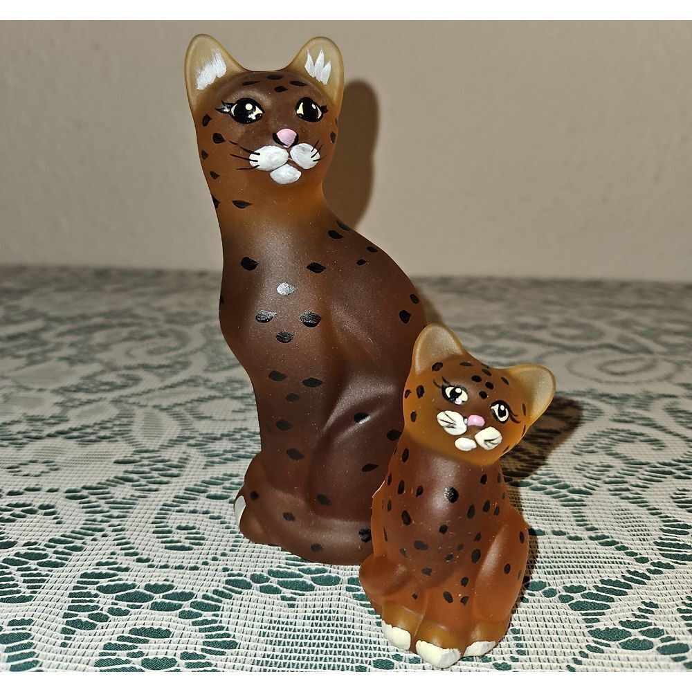 Precious FENTON Handcrafted Artistry Mother Leopard and Cub